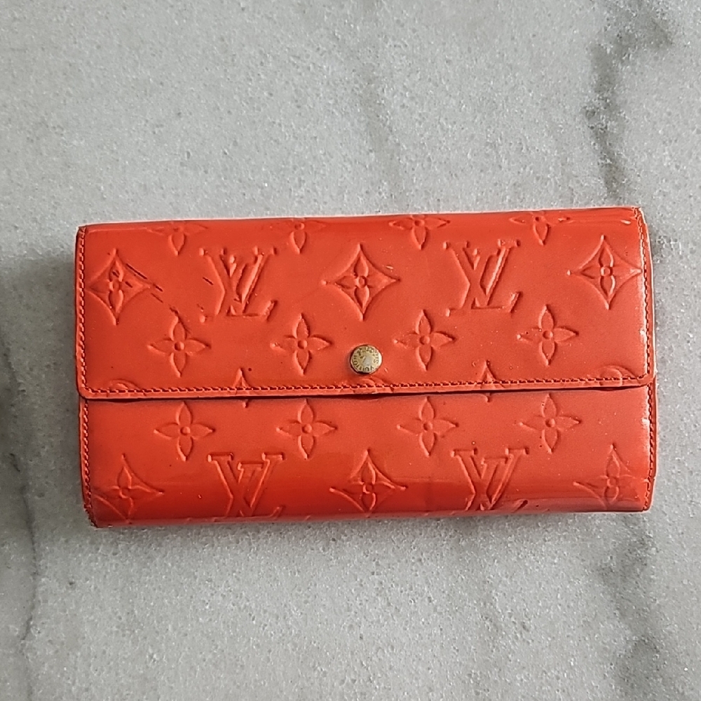 Louis Vuitton Vernis Sarah Wallet